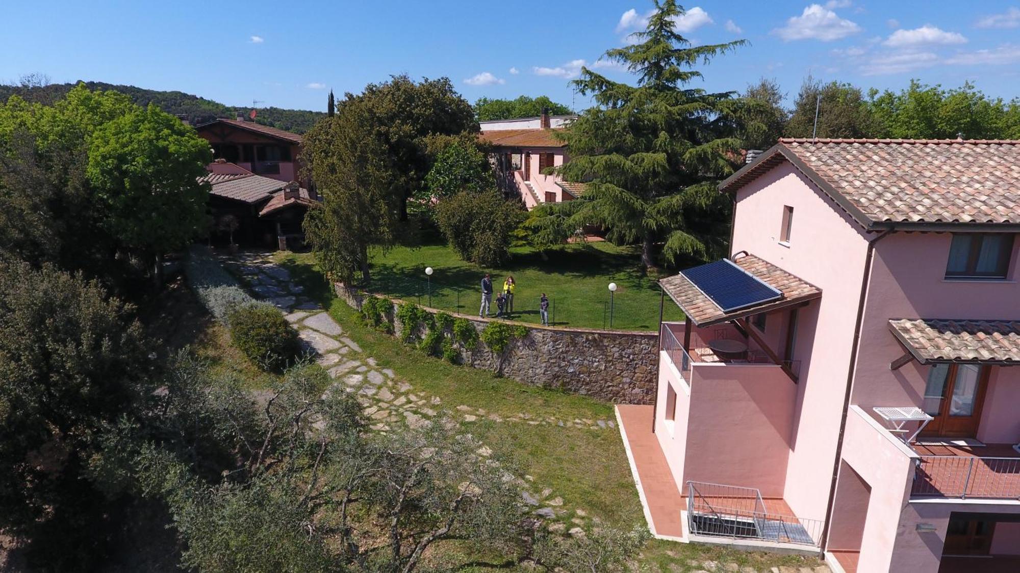 Agriturismo Poggio Corbello La Pesta Bagian luar foto