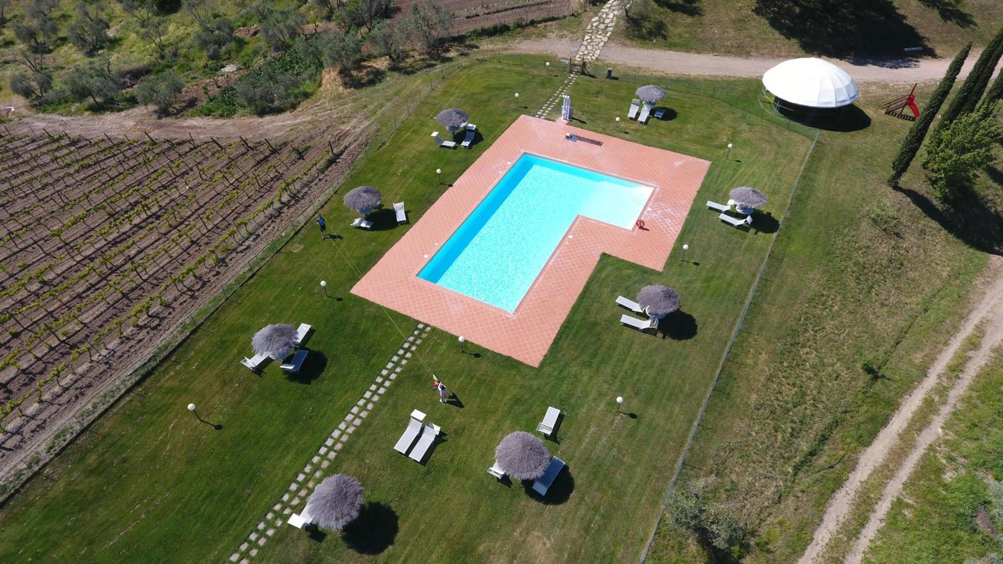 Agriturismo Poggio Corbello La Pesta Bagian luar foto