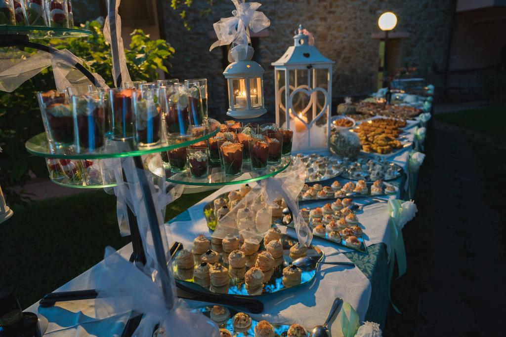 Agriturismo Poggio Corbello La Pesta Bagian luar foto