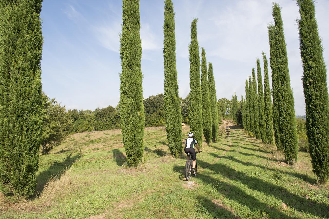 Agriturismo Poggio Corbello La Pesta Bagian luar foto