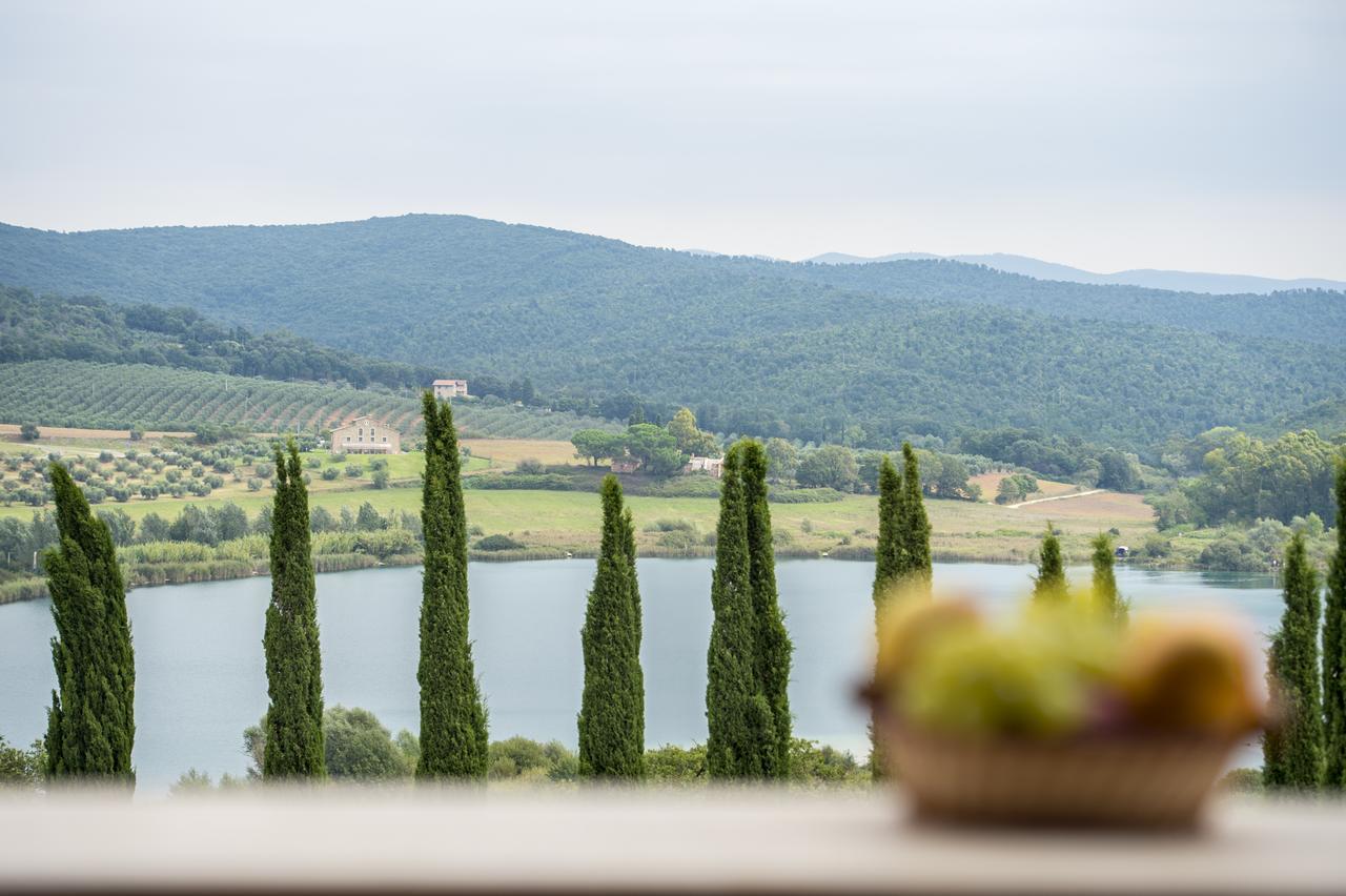 Agriturismo Poggio Corbello La Pesta Bagian luar foto